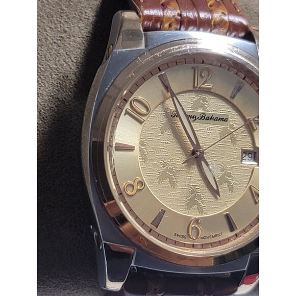 Vintage 90's TOMMY BAHAMA Analog gold tone Leather Strap WATCH with New Battery - Picture 15 of 15